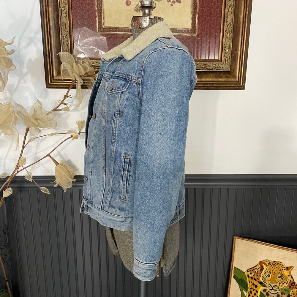 Levi's Premium Ex-Boyfriend Sherpa Lined Trucker Denim Jacket - Sz Med 🧡🎀 - Picture 7 of 15